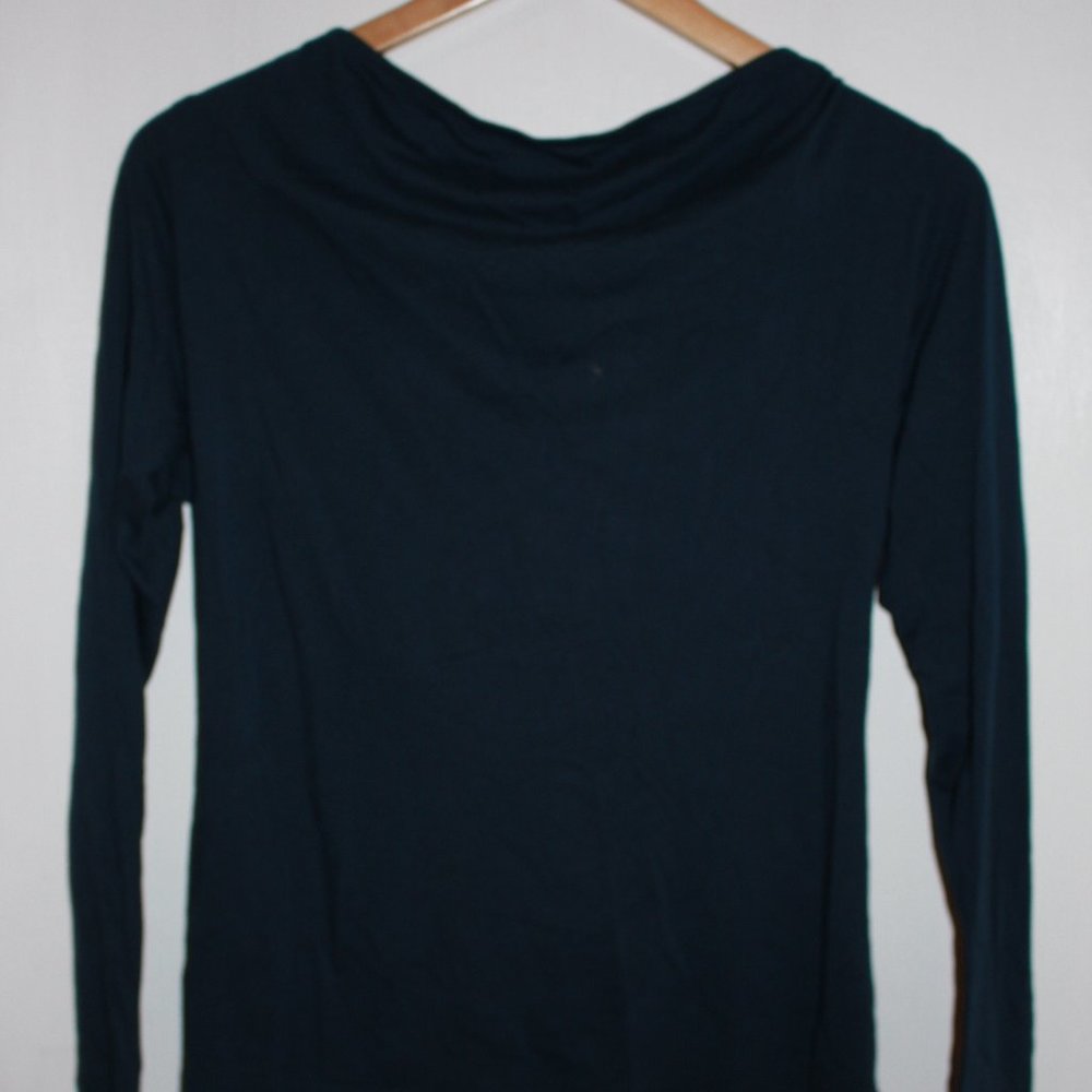 Gap Low Back Top
